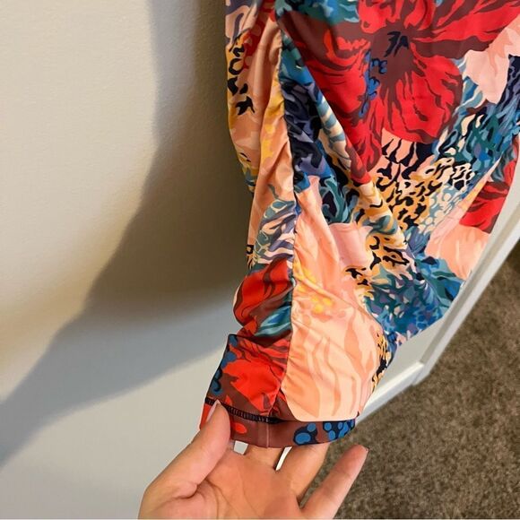 NWOT ATHLETA SQUARE NECK BRA CUP PRINT
TANKINI - Picture 8 of 10